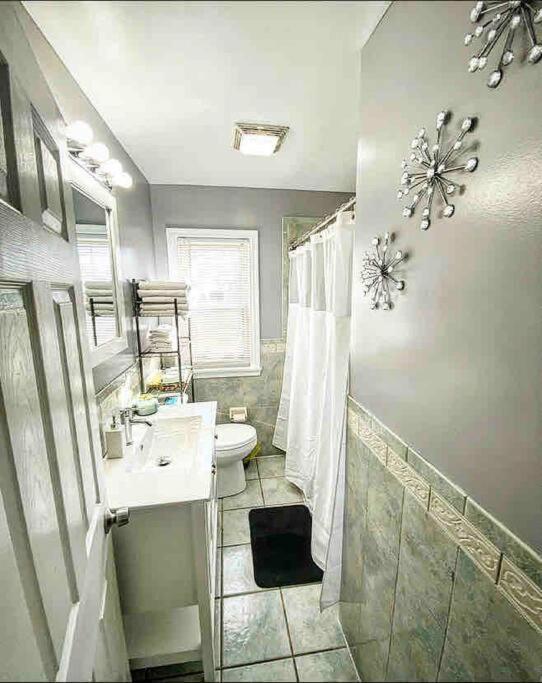 Adorable&Cozy Suburban Home Mins From Dwtn/Airport Rochester Eksteriør bilde